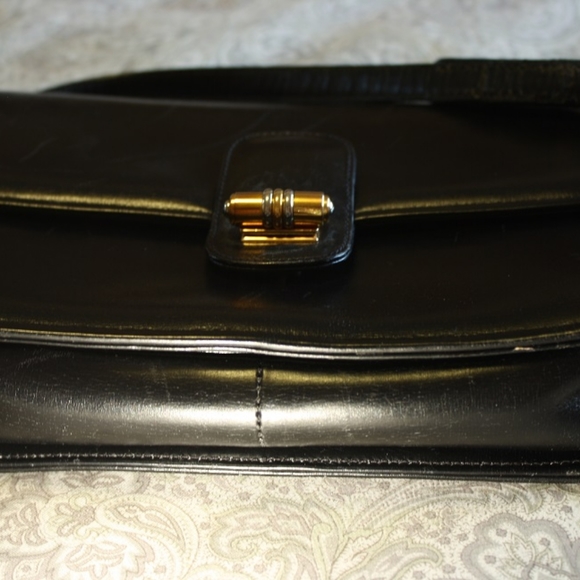 Authentic - vintage Gucci turn lock - Picture 4 of 9